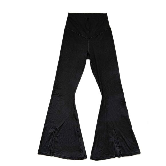 Offline By Aerie Real Me Xtra Hi Rise Flare Leggings Short, Size Medium - Picture 1 of 6